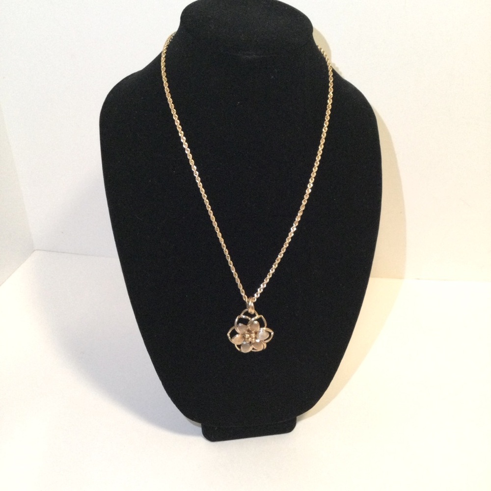 14kt Italian Made Gold Sunflower Pendant and Necklace